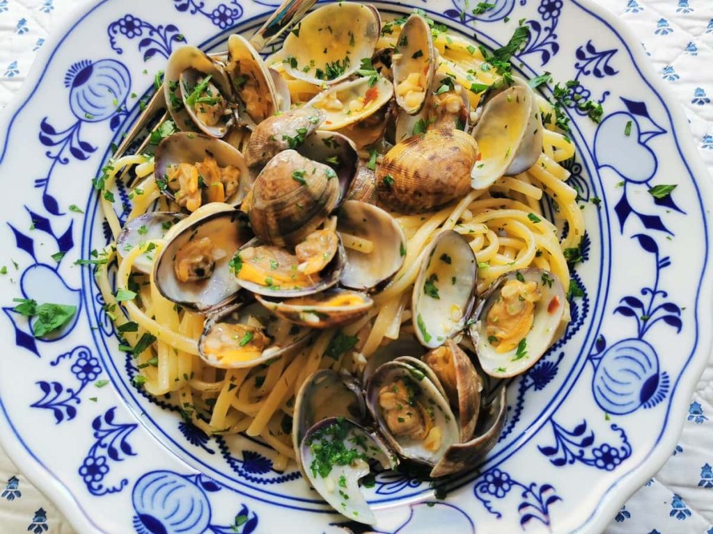 Sylwesrowe przysmaki we włoszech - spaghetti alle vongole